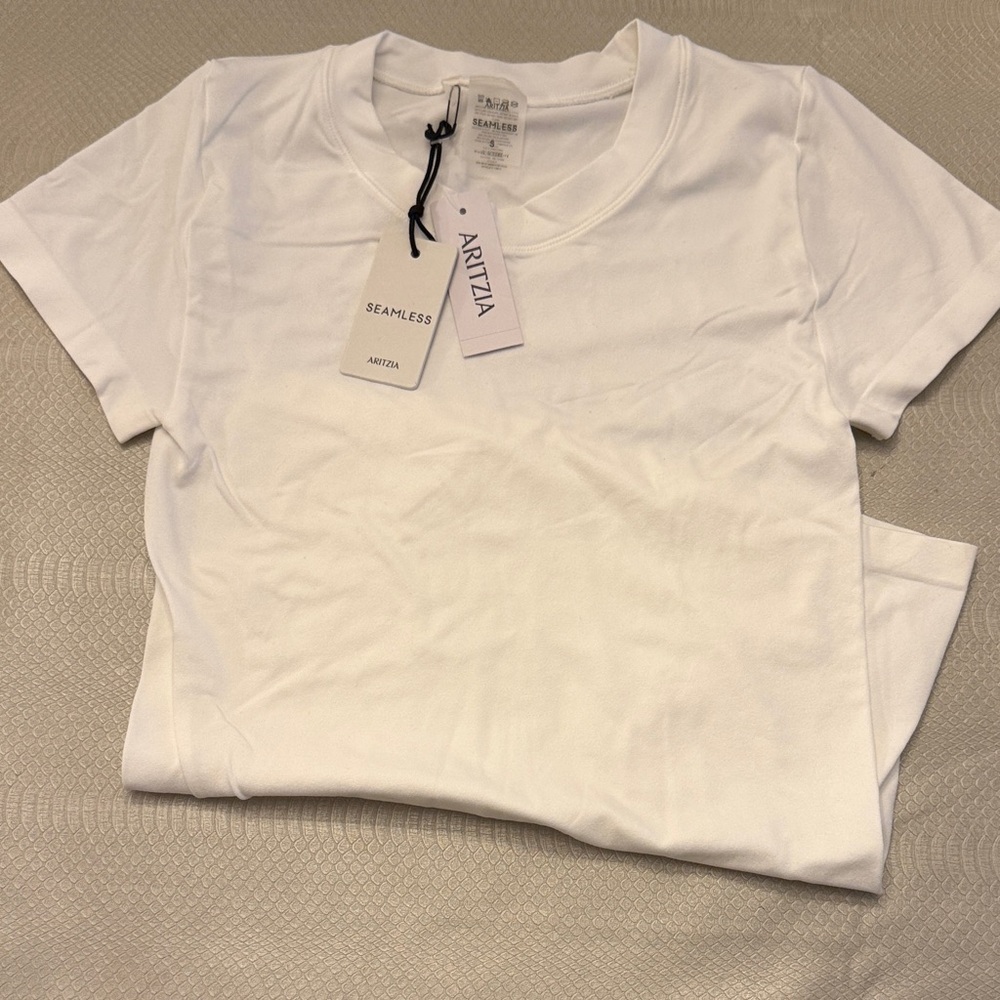 Aritzia Ivory Seamless Top
